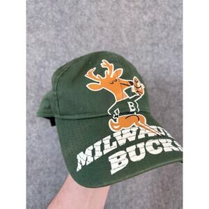 Vintage Milwaukee Bucks Strapback Hat Cap New Era NBA Basketball Cotton OSFA